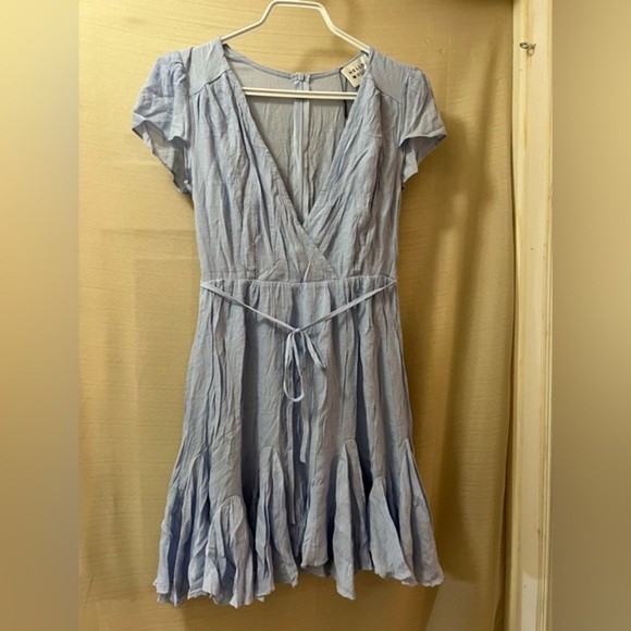 🔵 Hello Molly summer flowy dress size xs zip up back with tie waist - Picture 1 of 7